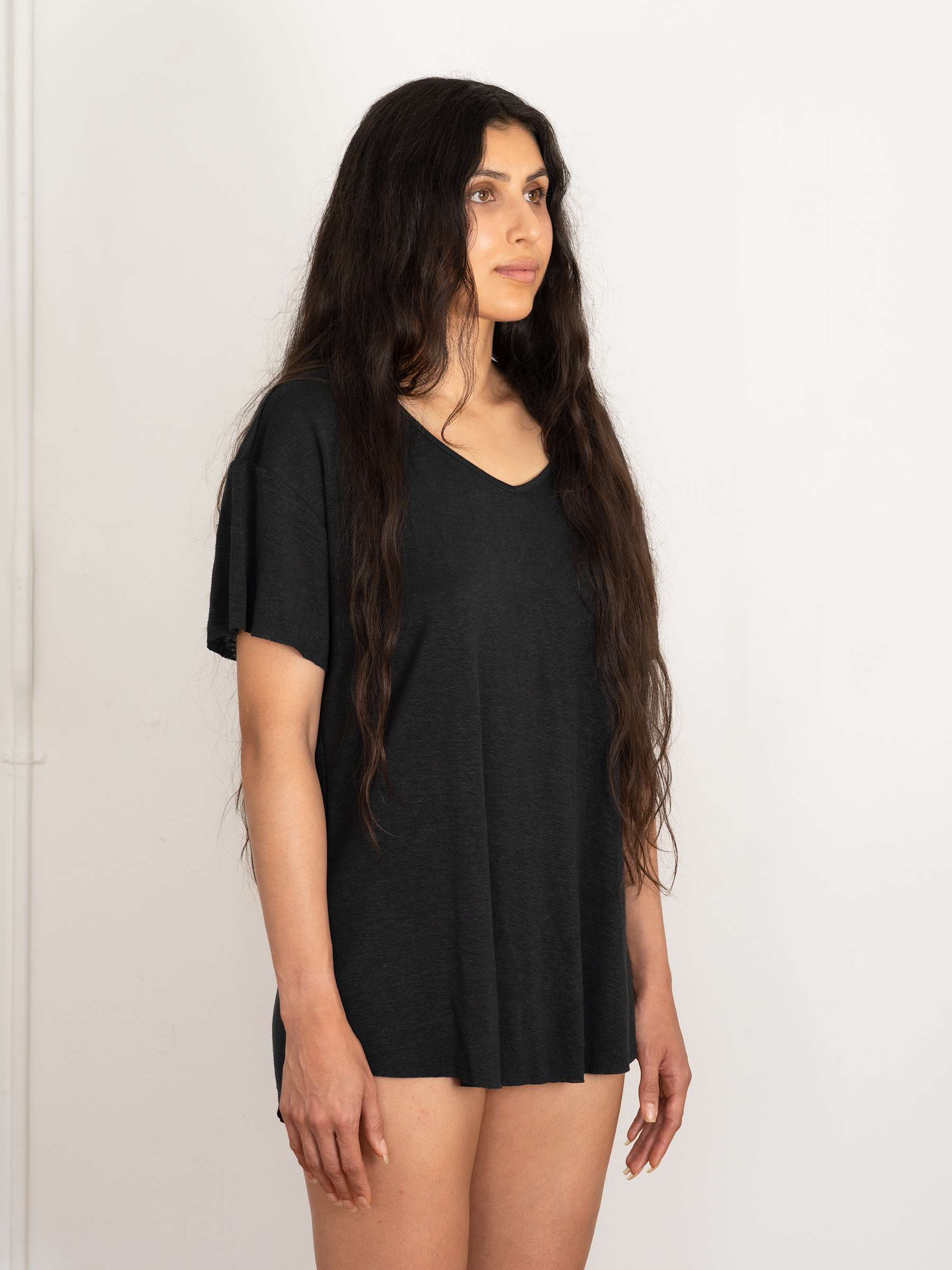 HEMP-MANTRA-BLK-FrontSide_1800x2400pix_f299447a-e4b4-4d11-803e-7a2221e6399e.png