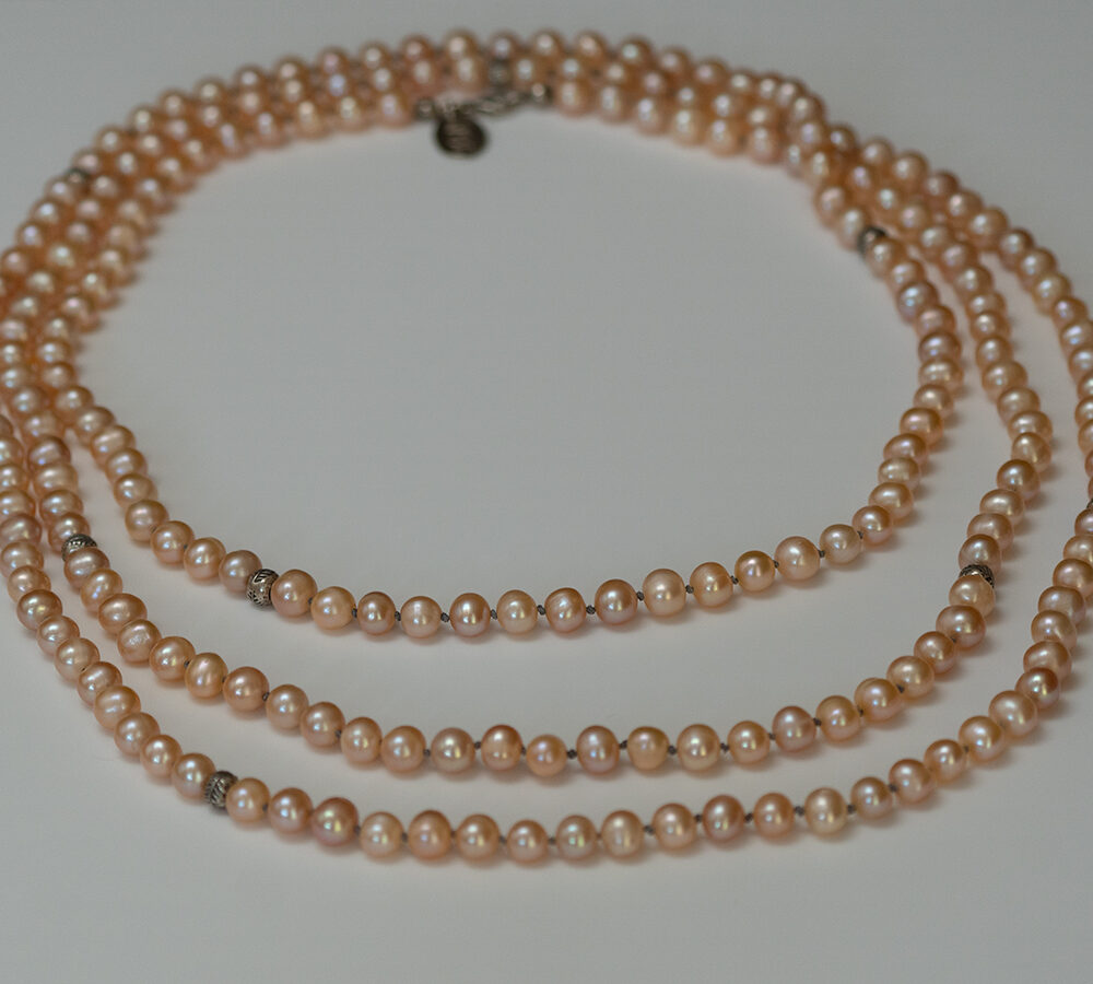 Nirvana Peach Pearl Necklace - Image 4